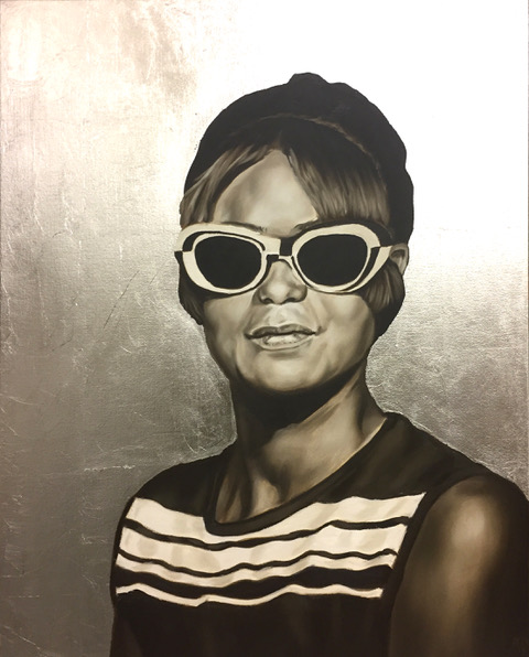 Morin Woman with Sunglasses